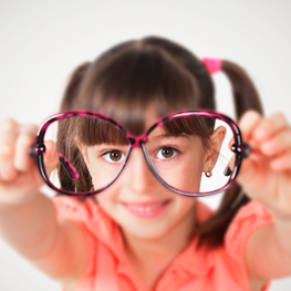 featured-blogs/control-de-miopia-en-ninos-como-proteger-la-vision-de-tus-hijos