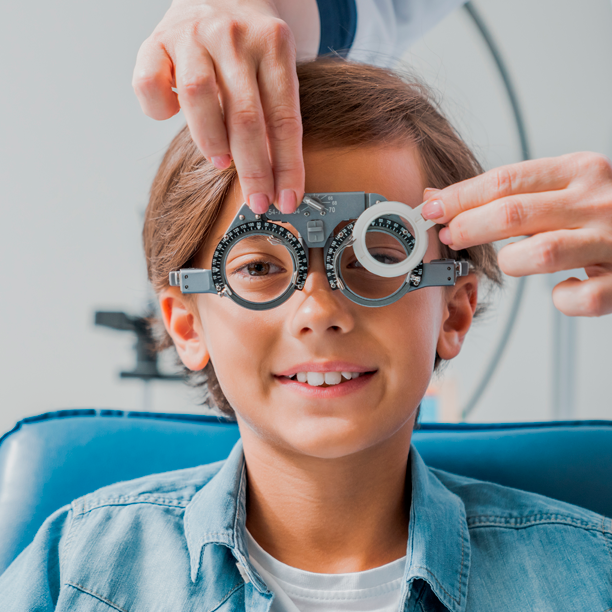 ¿POR QUÉ UN ANÁLISIS VISUAL COMPLETO ES ESENCIAL PARA EL DESARROLLO DE SU HIJO?